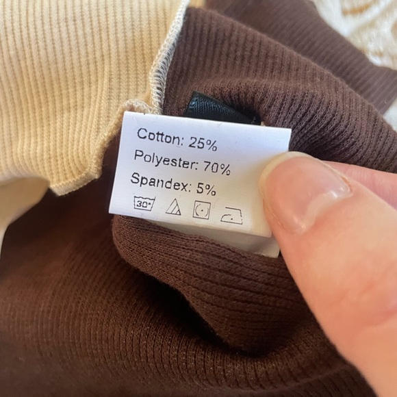 One Shoulder Colorblock Crop Top - Picture 9 of 12